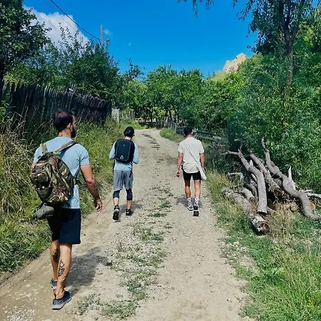 Alunis Retreat *