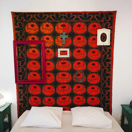 Guest house Alunis Retreat *
