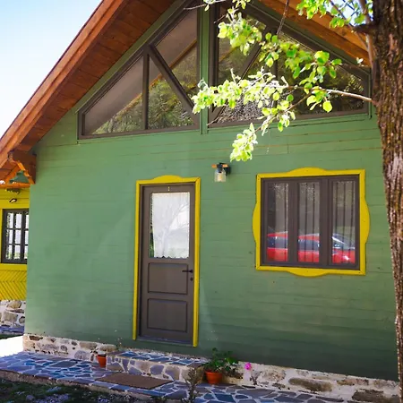 Guest house Alunis Retreat *